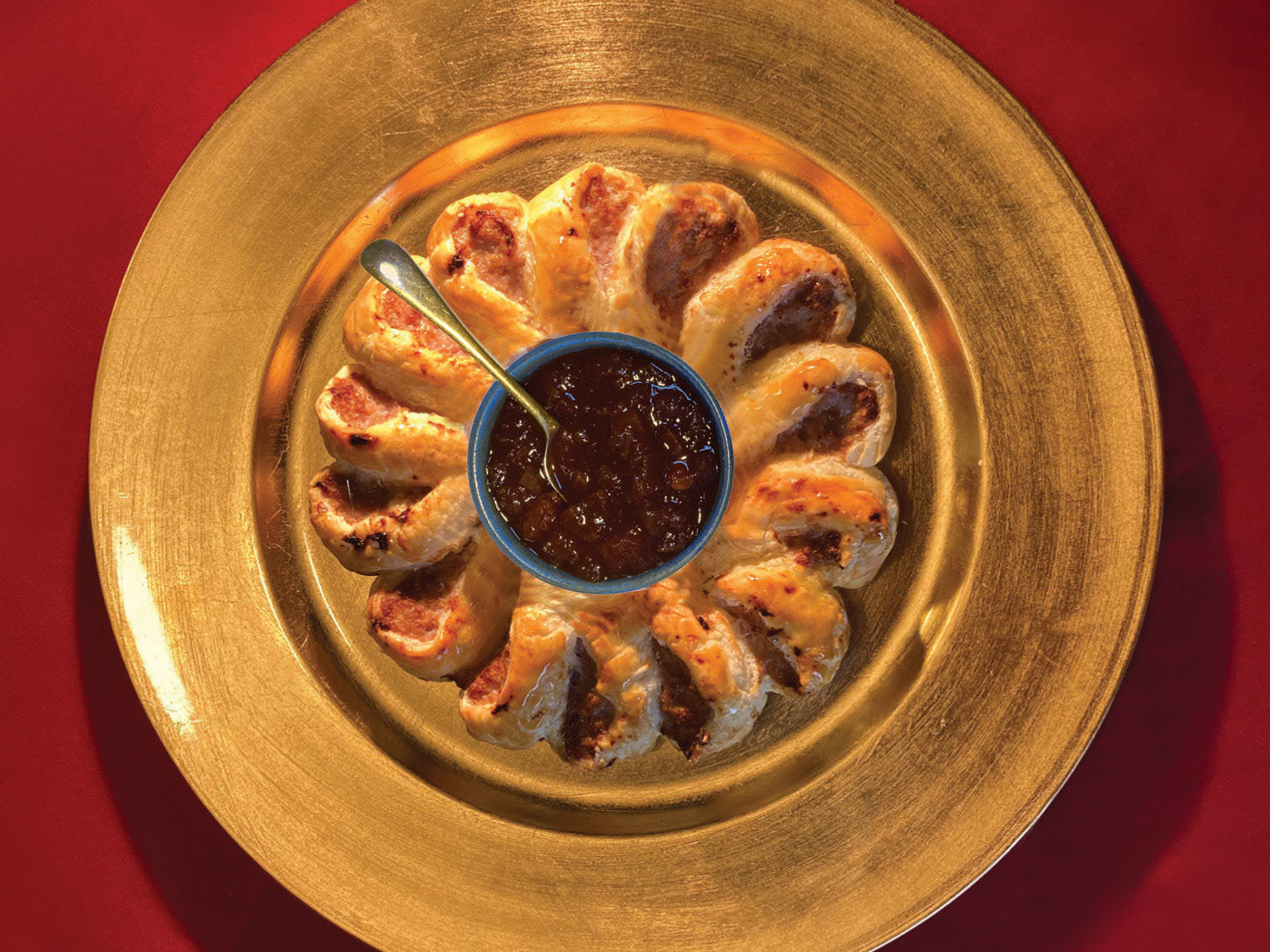 Sausage Rolls in a wreath with Apple cider chutney